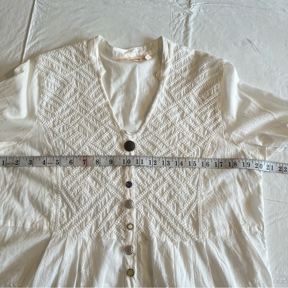 Soft Surroundings Flowy Floral Embroidered Tunic Blouse Mixed Buttons - Picture 11 of 16